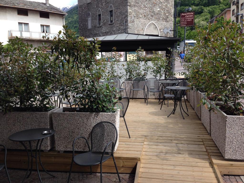 De La Tour Hotell Tirano Exteriör bild